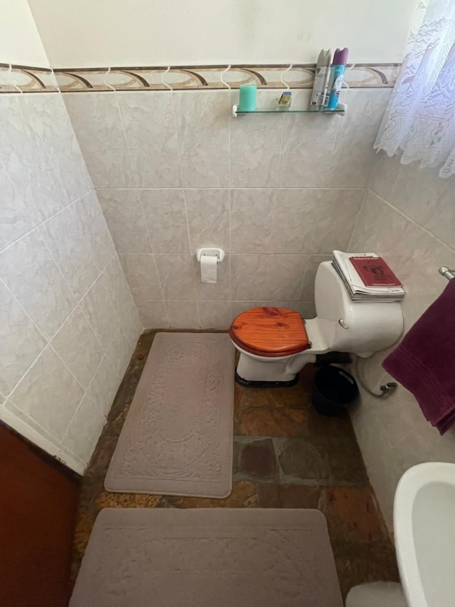 5 Bedroom Property for Sale in Christiana North West